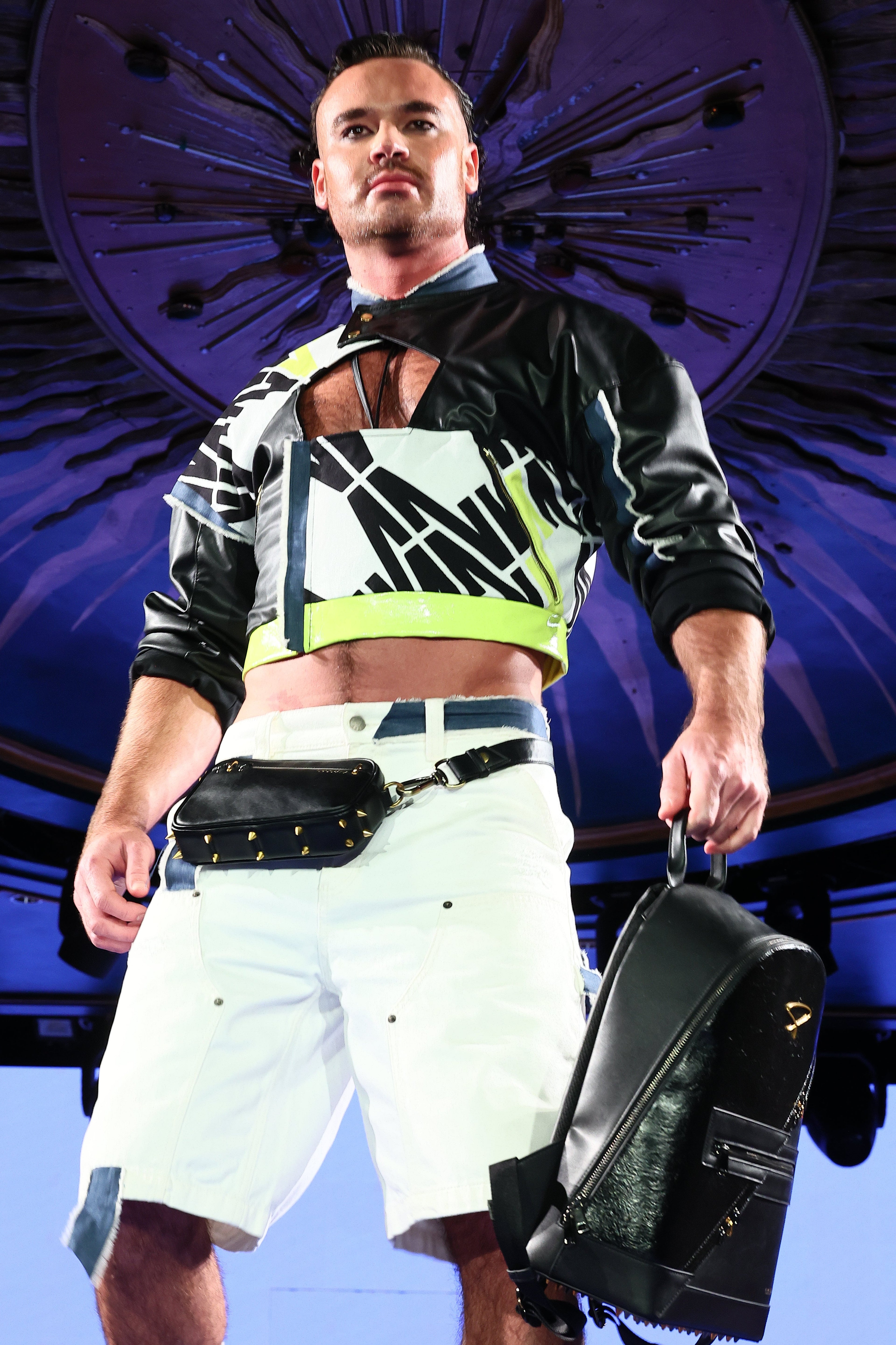 Look 4 — Volt Cut-Out Moto II